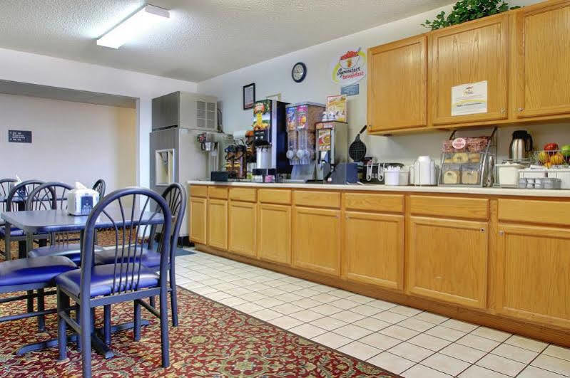 Super 8 By Wyndham Kirksville-University Area Экстерьер фото